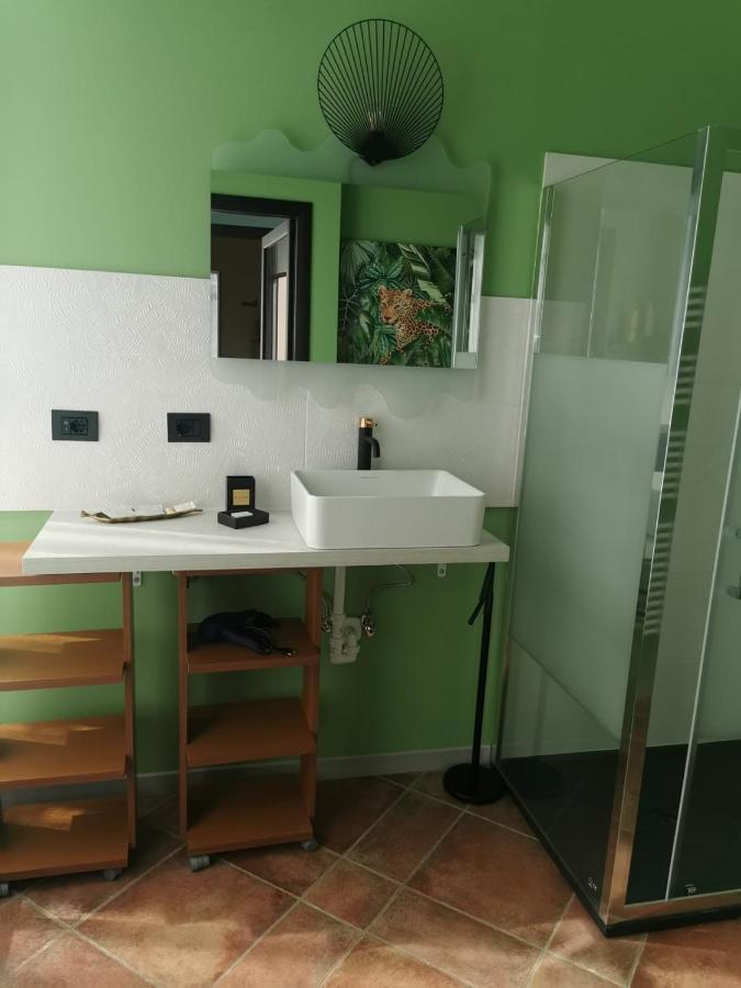 Aura Symphony Home Como Bagian luar foto
